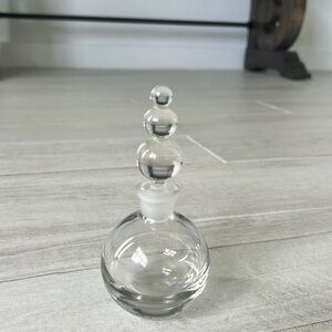 Perfume bottle